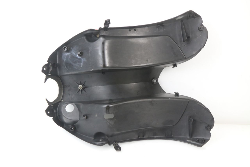 photo de INNER LEGSHIELD PEUGEOT LUDIX BLASTER 50 (2006 - 2014) - Fixing points details