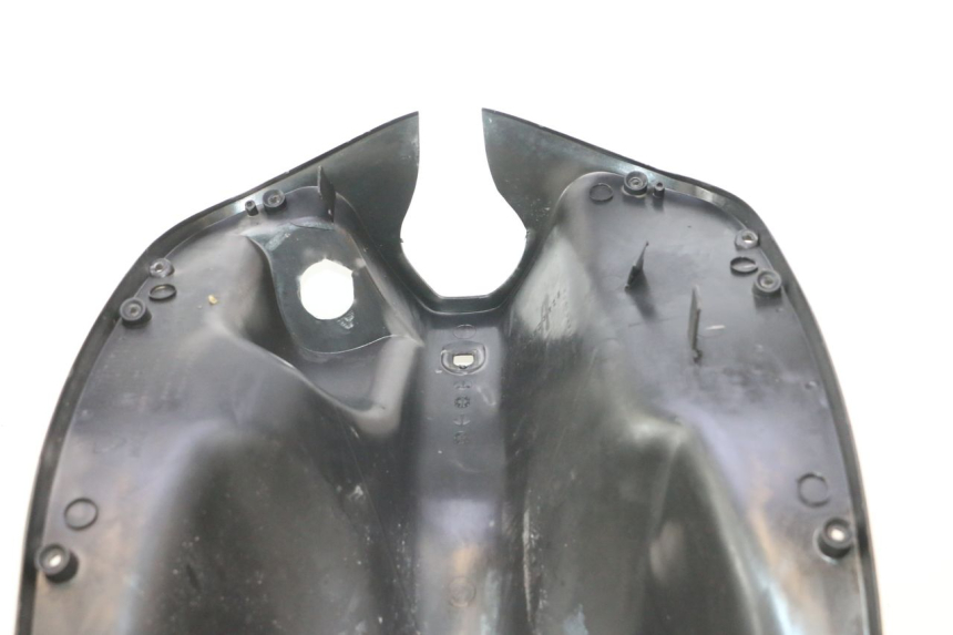 photo de INNER LEGSHIELD SYM MIO 50 (2005 - 2010) - Fixing points details