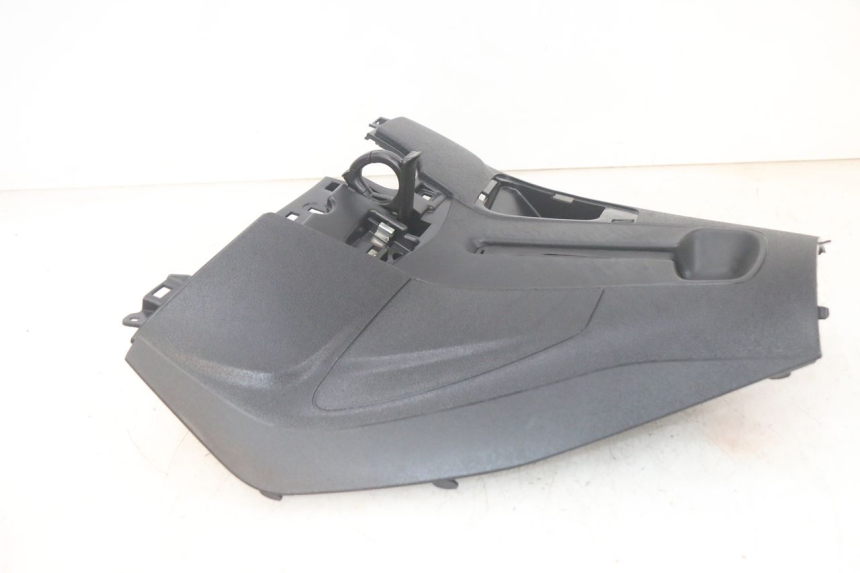 photo de INNER LEGSHIELD PIAGGIO MP3 HPE 300 (2019 - 2026) - Checked used part