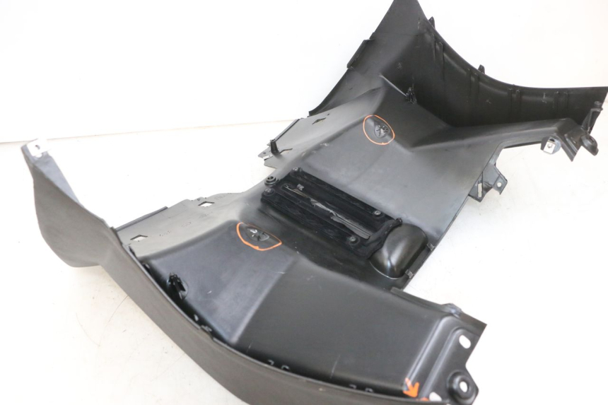 photo de INNER LEGSHIELD PIAGGIO MP3 500 (2016 - 2018) - Component detail