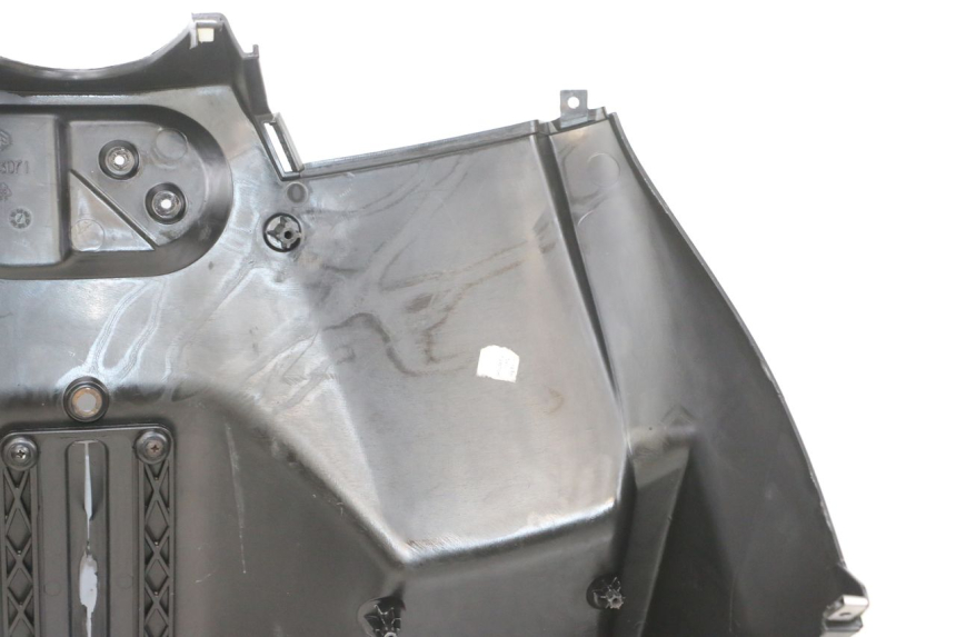 photo de INNER LEGSHIELD PIAGGIO MP3 RL 250 (2006 - 2010) - Additional view of the item