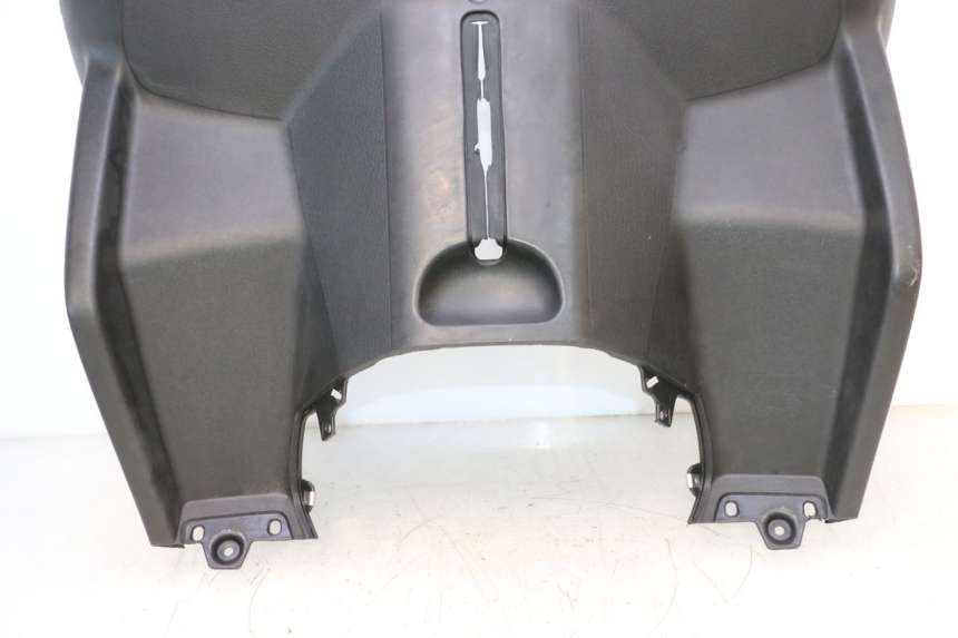photo de INNER LEGSHIELD PIAGGIO MP3 RL 250 (2006 - 2010) - Detailed visual inspection