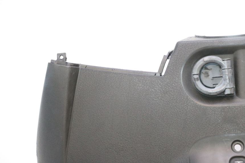 photo de INNER LEGSHIELD PIAGGIO MP3 RL 250 (2006 - 2010) - Alternative angle