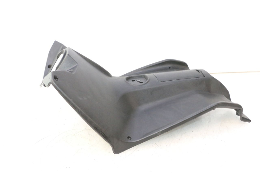 photo de INNER LEGSHIELD PIAGGIO NEW TYPHOON 50 (2018 - 2021) - Fixing points details