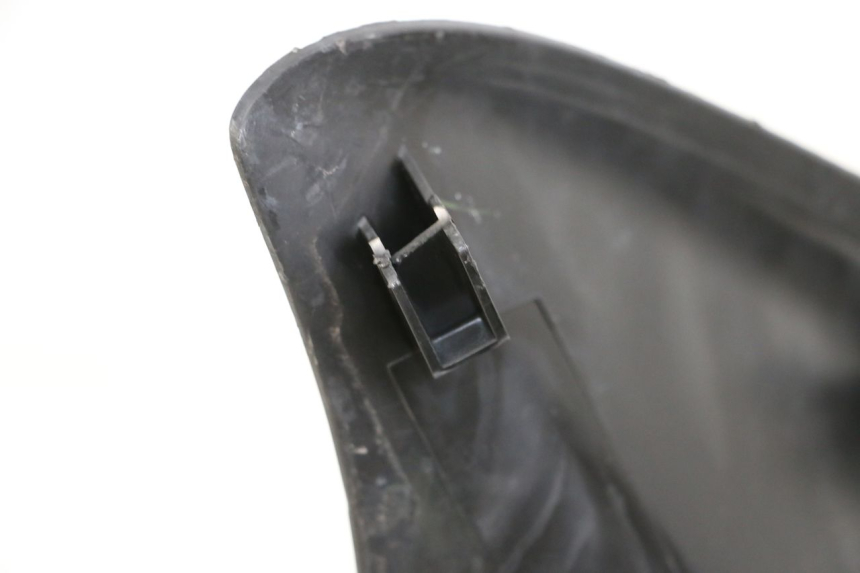 photo de INNER APRON HONDA PCX (JF47) 125 (2012 - 2013) - Fixing points details