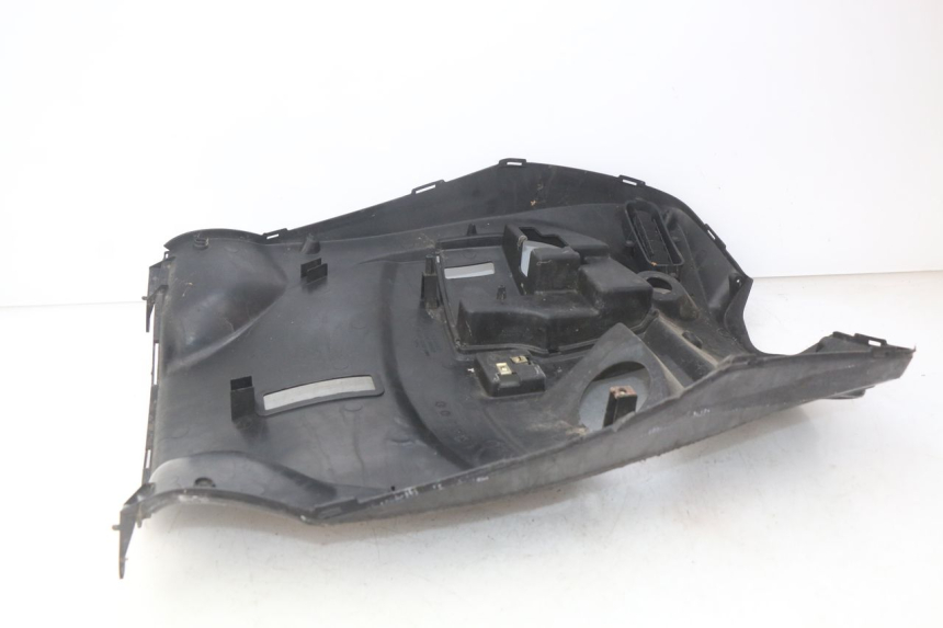 photo de INNER APRON KYMCO PEOPLE 250 (2004 - 2008) - Distinctive features