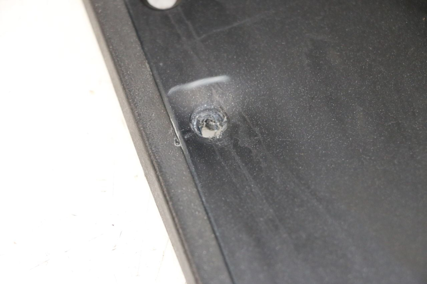 photo de INNER APRON PEUGEOT SATELIS COMPRESSOR K15 125 (2006 - 2009) - Alternative perspective