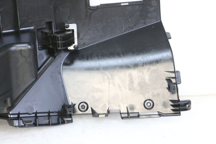 photo de INNER APRON PEUGEOT TWEET 4T 50 (2023 - 2025) - Surface and material condition