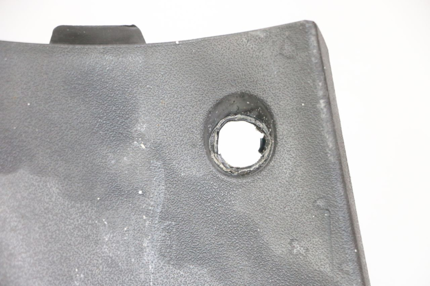 photo de INNER LEGSHIELD PEUGEOT VIVACITY 125 (2010 - 2017) - Product overview