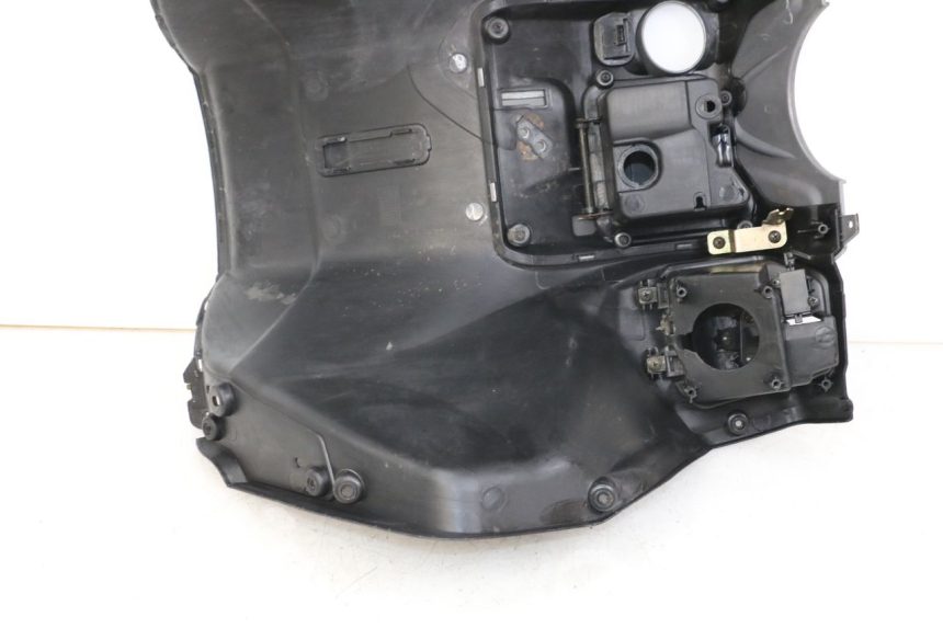 photo de INNER LEGSHIELD DAELIM S3 125 (2010 - 2017) - Component detail
