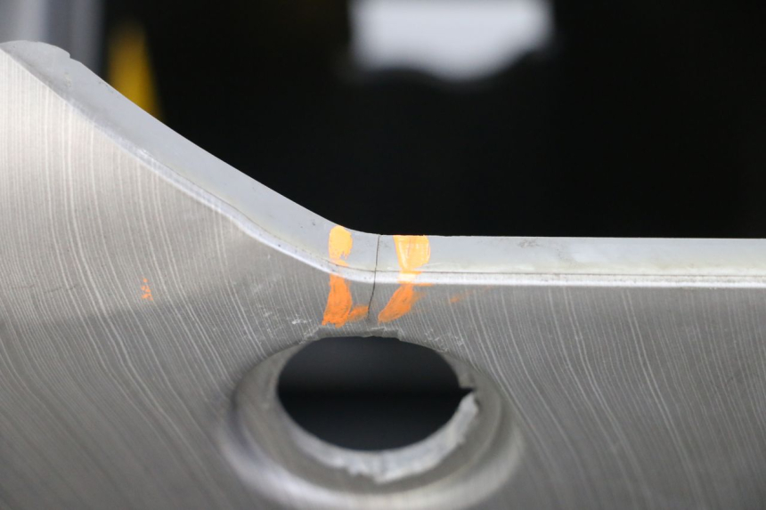 photo de INNER LEGSHIELD DAELIM S3 125 (2010 - 2017) - Markings and original references