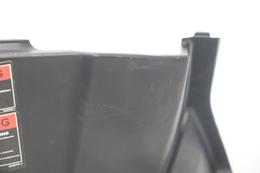photo de INNER LEGSHIELD JM MOTORS SANTANA EVO 50 (2024 - 2026) - Zoom on usage condition