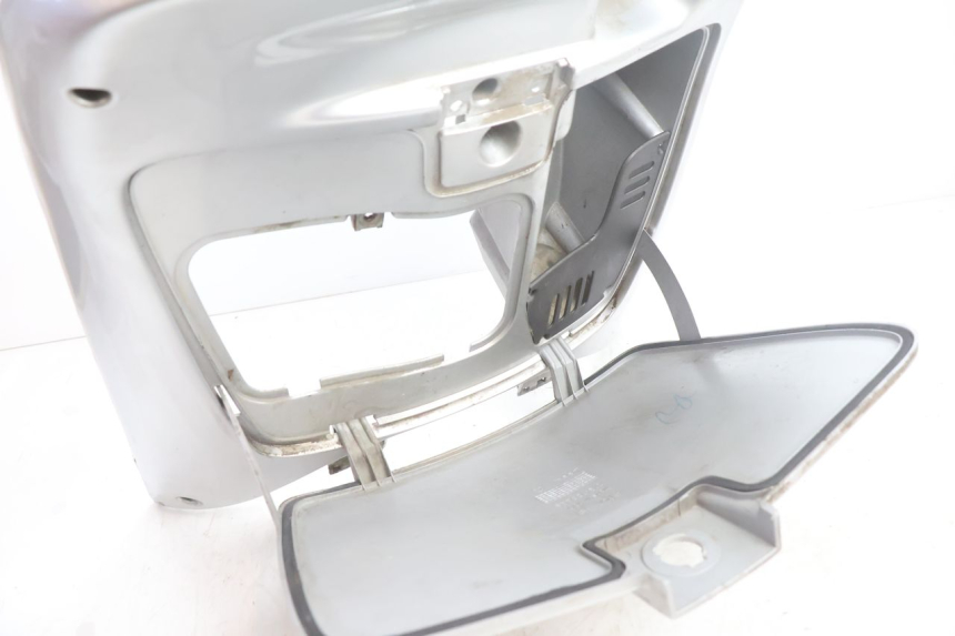 photo de INNER LEGSHIELD APRILIA SCARABEO GT 125 (1999 - 2007) - Technical close-up