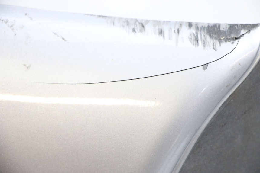 photo de INNER APRON APRILIA SCARABEO 100 (2003 - 2012) - Technical close-up