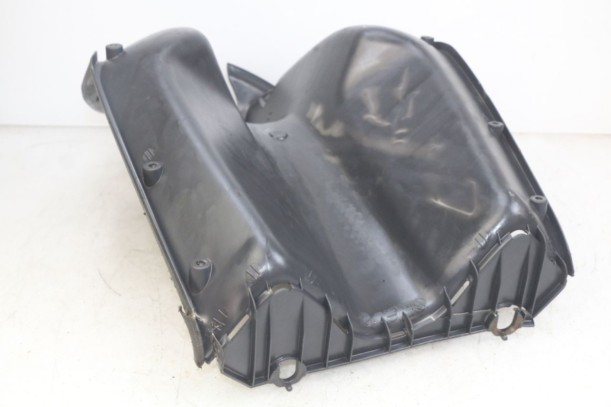 photo de INNER FAIRING HONDA SCV LEAD 100 (2003 - 2007) - Zoom on usage condition