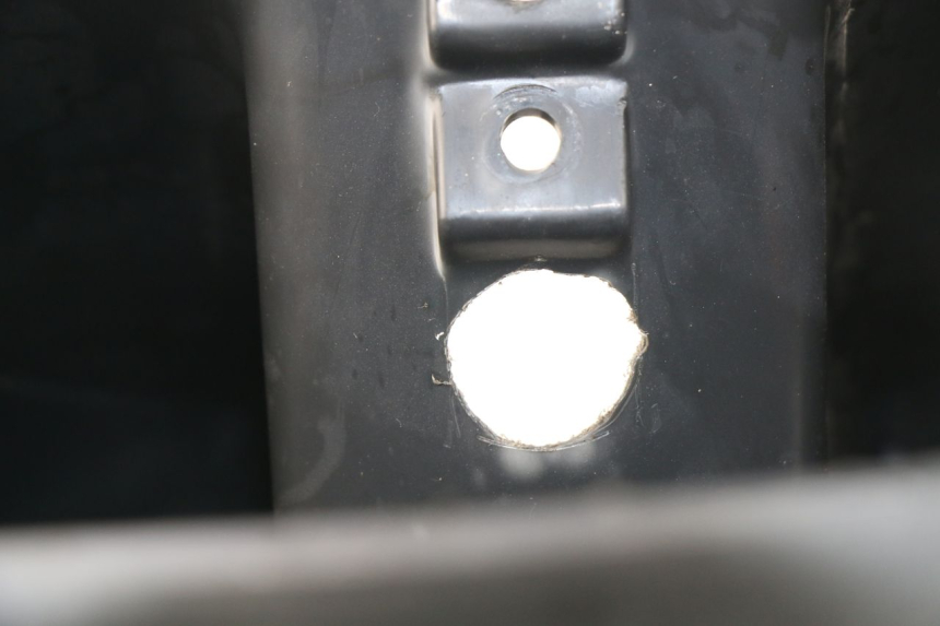 photo de INNER LEGSHIELD HONDA SJ BALI 50 (1996 - 1999) - Component detail