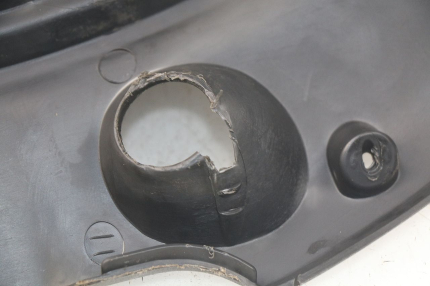 photo de INNER LEGSHIELD HONDA SJ BALI 50 (1996 - 1999) - Alternative perspective