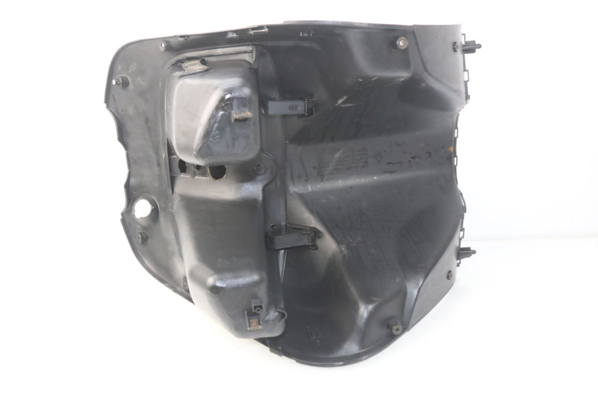 photo de INNER LEGSHIELD HONDA SJ BALI 50 (1996 - 1999) - Fixing points details