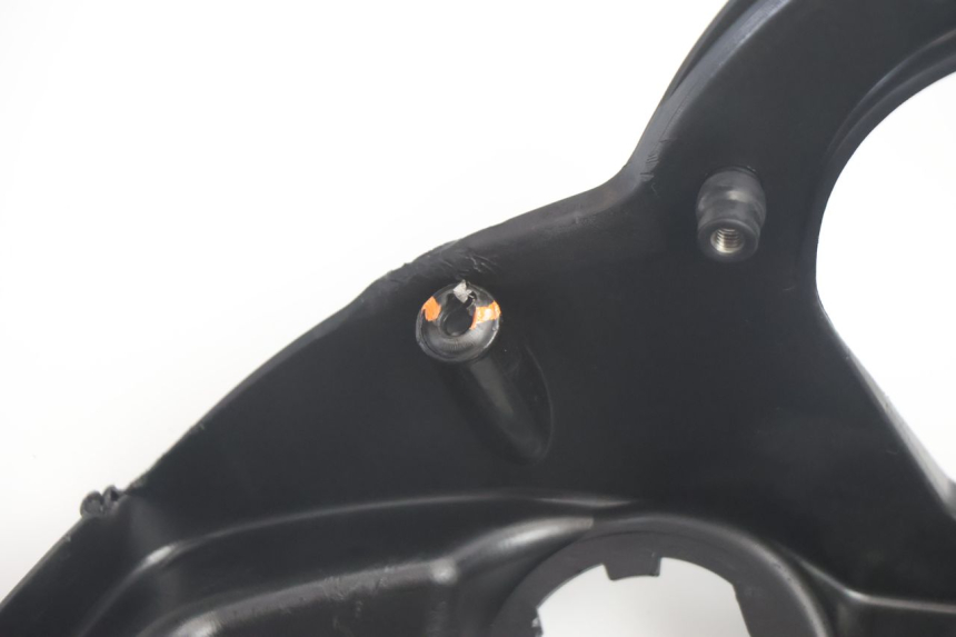 photo de INNER LEGSHIELD PEUGEOT STREETZONE NAKED 2T 50 (2014 - 2018) - Detailed visual inspection