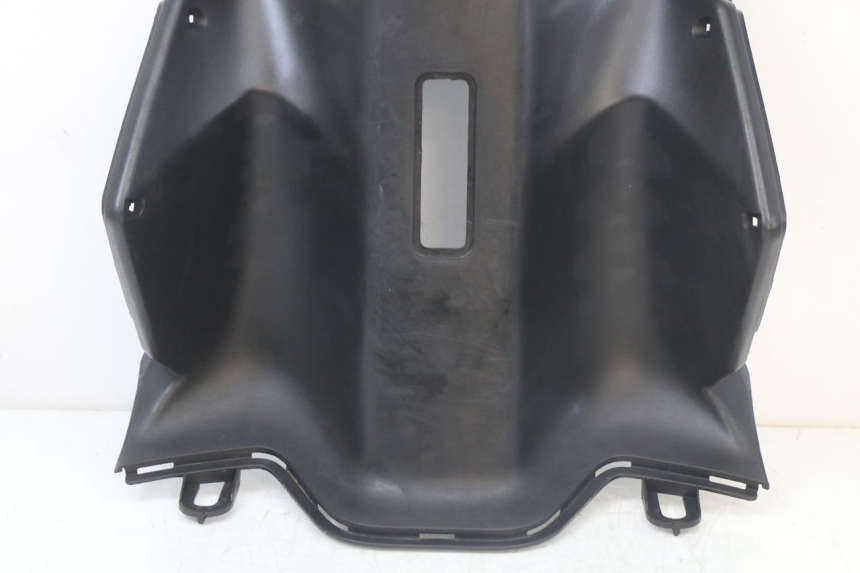 photo de INNER LEGSHIELD KYMCO SUPER 8 125 (2008 - 2015) - Technical close-up