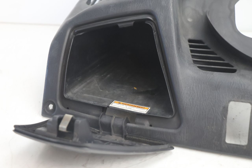 photo de INNER LEGSHIELD UPPER SUZUKI BURGMAN EXECUTIVE ABS 650 (2006 - 2012) - Fixing points details