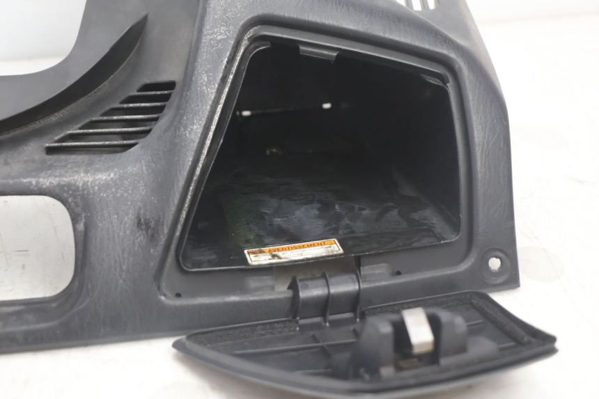 photo de INNER LEGSHIELD UPPER SUZUKI BURGMAN EXECUTIVE ABS 650 (2006 - 2012) - Surface and material condition