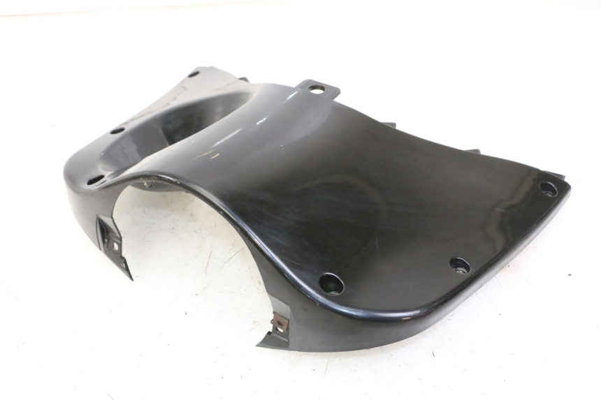 photo de INNER LEGSHIELD UPPER DAELIM BESBI 125 (2007 - 2008) - Fixing points details