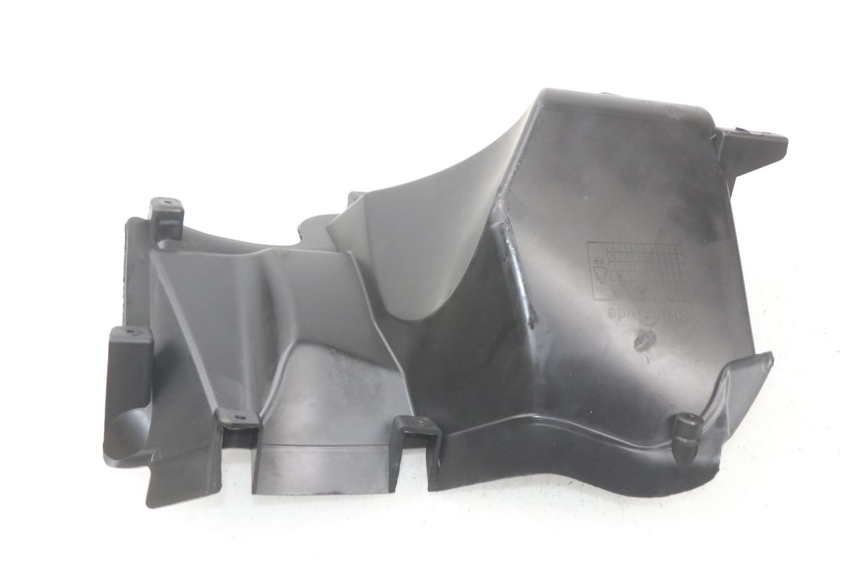 photo de INNER LEGSHIELD UPPER JM MOTORS F45i 4T 50 (2020 - 2023) - Zoom on usage condition