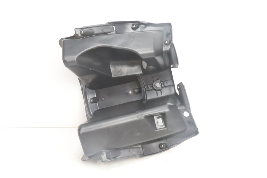 photo de INNER LEGSHIELD UPPER JM MOTORS SANTANA EVO 50 (2024 - 2026) - Surface and material condition