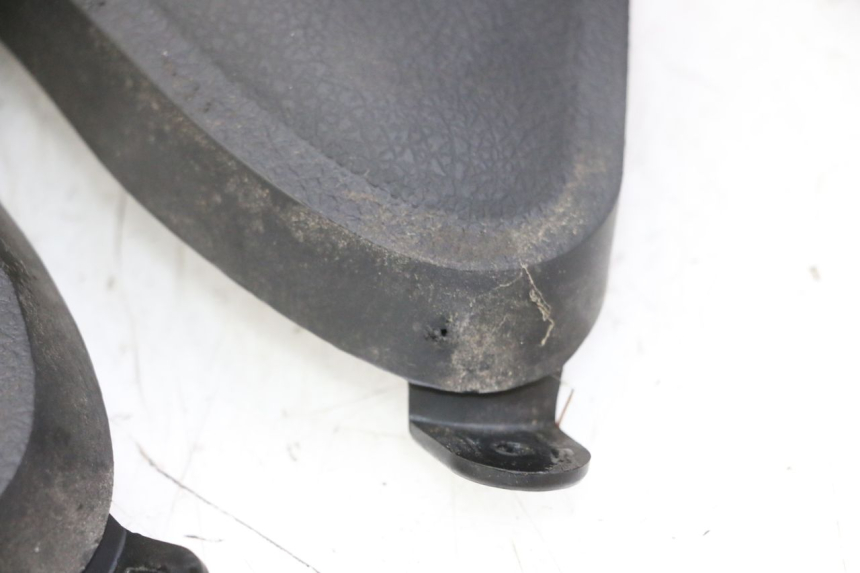 photo de INNER LEGSHIELD UPPER YAMAHA X-MAX XMAX 125 (2010 - 2013) - Product overview