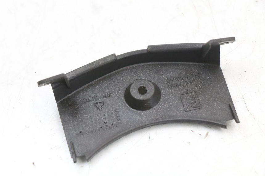 photo de UPPER INNER FAIRING PIAGGIO X10 125 (2012 - 2017) - Zoom on usage condition