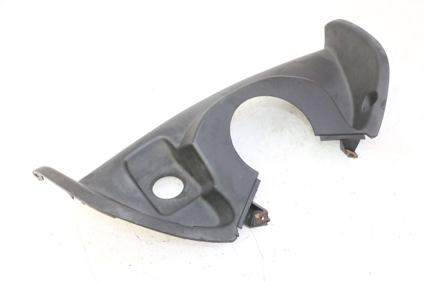 photo de INNER LEGSHIELD UPPER YAMAHA YP MAJESTY 125 (2007 - 2010) - Surface and material condition