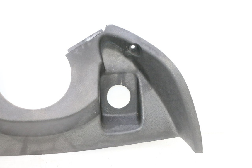 photo de INNER LEGSHIELD UPPER YAMAHA YP MAJESTY 125 (1998 - 2001) - Zoom on usage condition