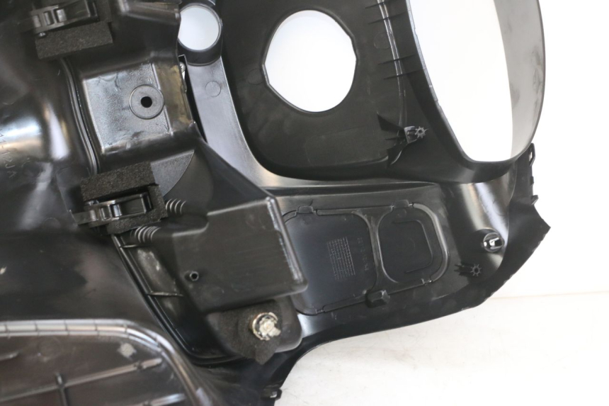 photo de INNER LEGSHIELD SUZUKI BURGMAN 125 (2018 - 2021) - Markings and original references