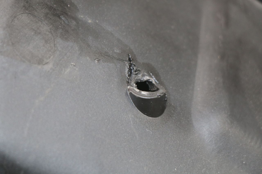 photo de INNER LEGSHIELD PEUGEOT SV 50 (1992 - 2004) - Zoom on usage condition