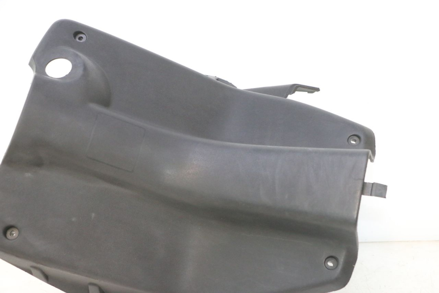 photo de INNER LEGSHIELD PEUGEOT TREKKER 50 (1995 - 2004) - High-resolution close-up