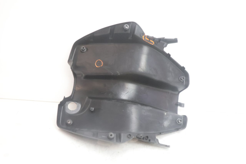 photo de INNER LEGSHIELD PEUGEOT TREKKER 50 (1995 - 2004) - Distinctive features