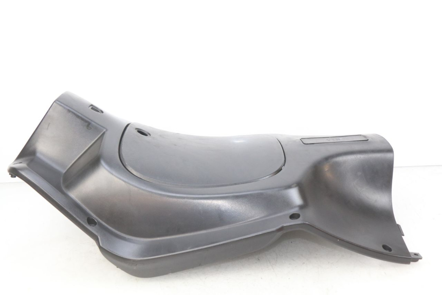 photo de INNER LEGSHIELD PEUGEOT TWEET 4T 50 (2018 - 2022) - Technical close-up