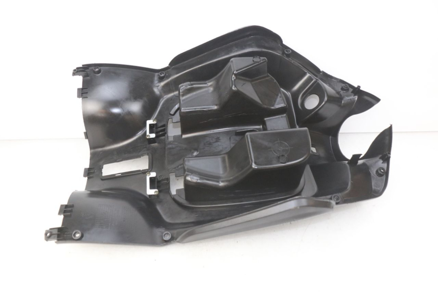 photo de INNER LEGSHIELD PEUGEOT TWEET ACTIVE 4T 50 (2018 - 2022) - Alternative perspective