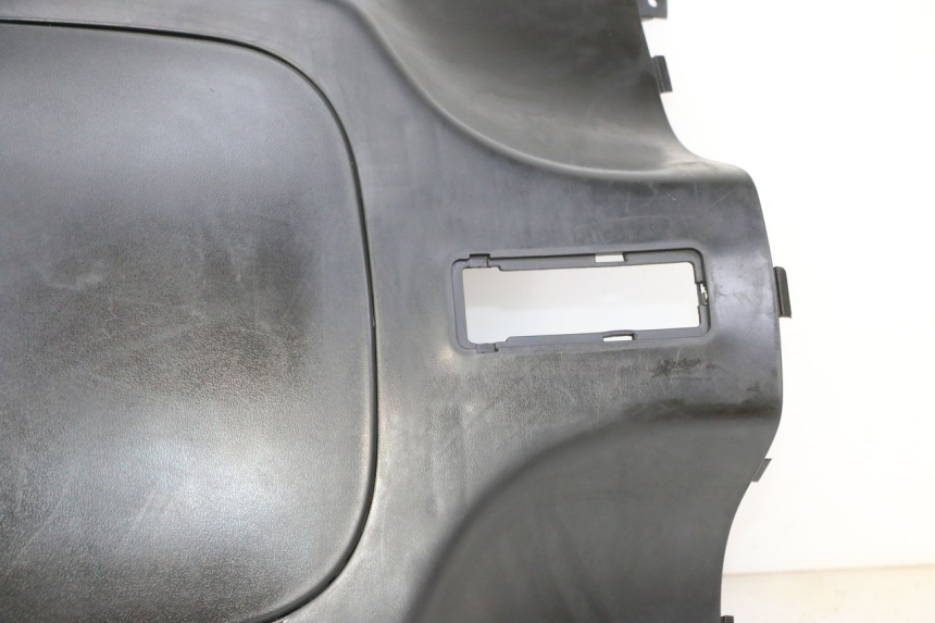 photo de INNER LEGSHIELD PEUGEOT TWEET PRO CARGO 50 (2018 - 2022) - Distinctive features