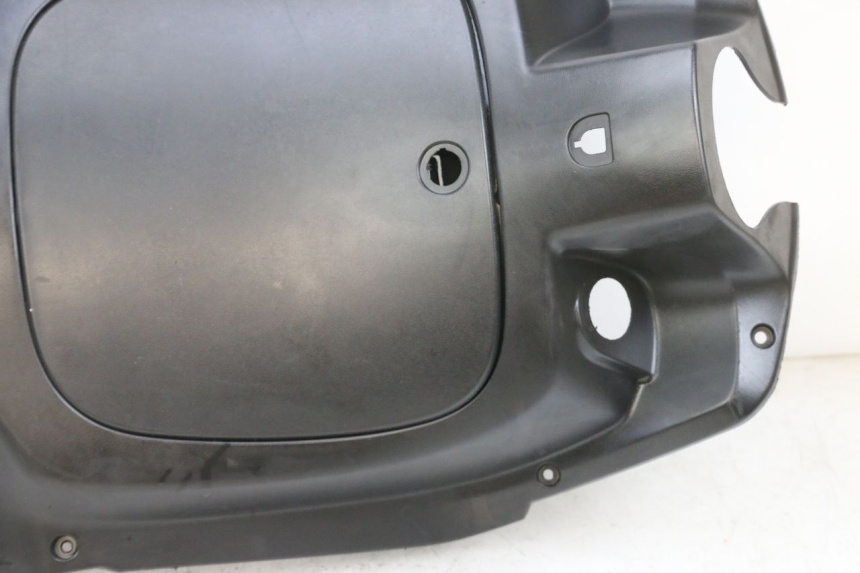 photo de INNER LEGSHIELD PEUGEOT TWEET PRO EFI 4T 50 (2021 - 2022) - High-resolution close-up