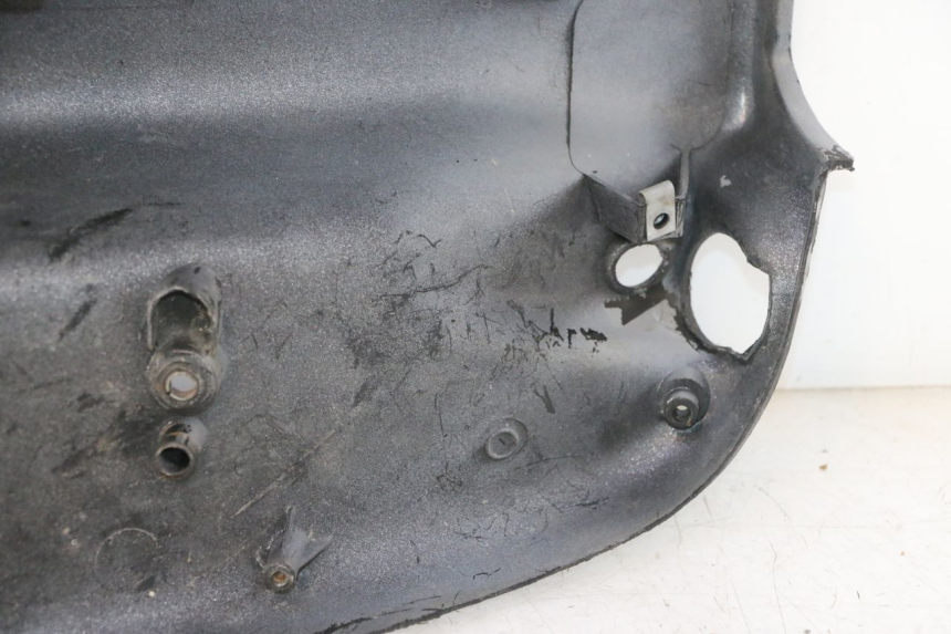 photo de INNER LEGSHIELD PIAGGIO TYPHOON 50 (1993 - 1999) - Technical close-up