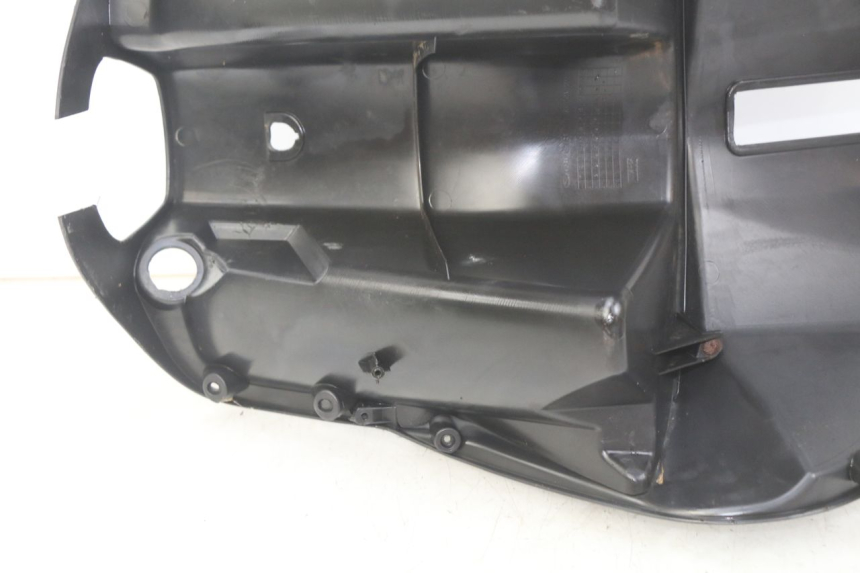 photo de INNER FAIRING PEUGEOT V-CLIC VCLIC 50 (2007 - 2013) - Surface and material condition