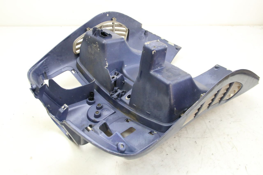 photo de INNER LEGSHIELD PIAGGIO VESPA GRANTURISMO 125 (2003 - 2007) - Surface and material condition