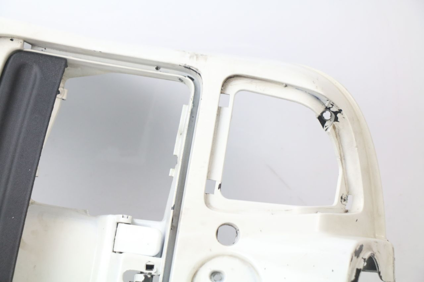 photo de INNER LEGSHIELD PIAGGIO VESPA GTS SUPER IE 125 (2009 - 2016) - Additional view of the item