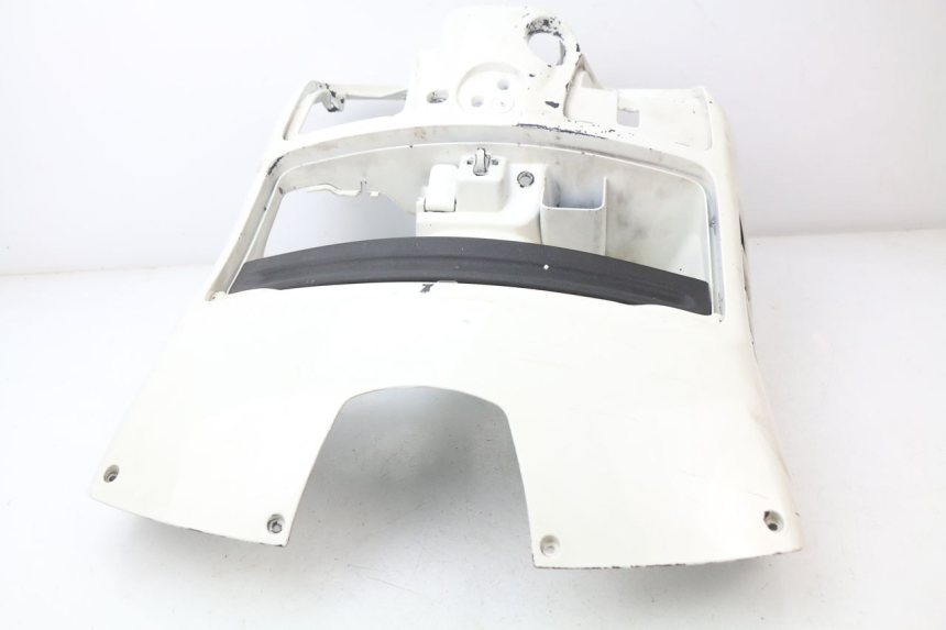 photo de INNER LEGSHIELD PIAGGIO VESPA GTS SUPER IE 125 (2009 - 2016) - Surface and material condition