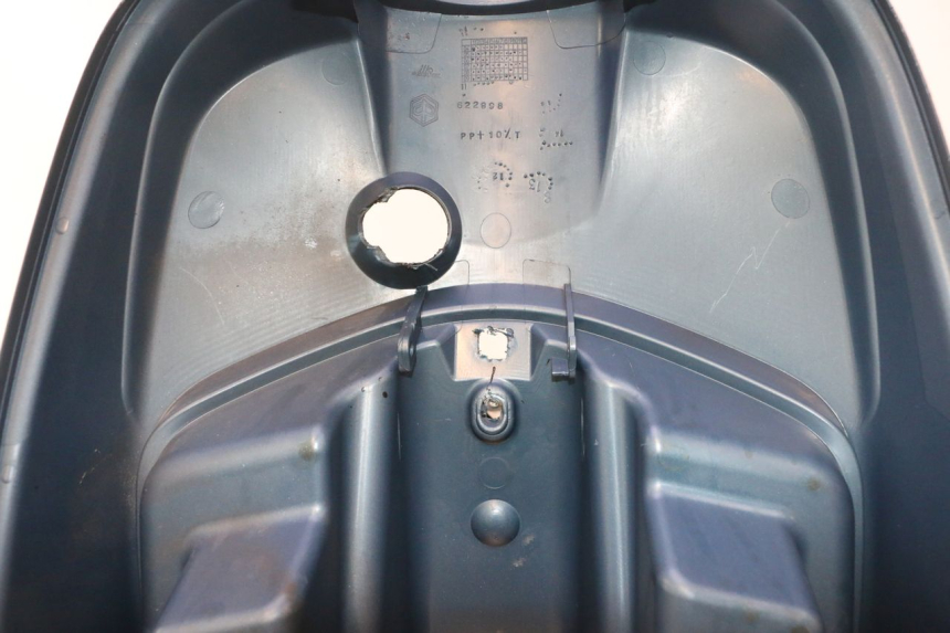 photo de INNER APRON PIAGGIO VESPA LX 2T 50 (2005 - 2013) - Component detail