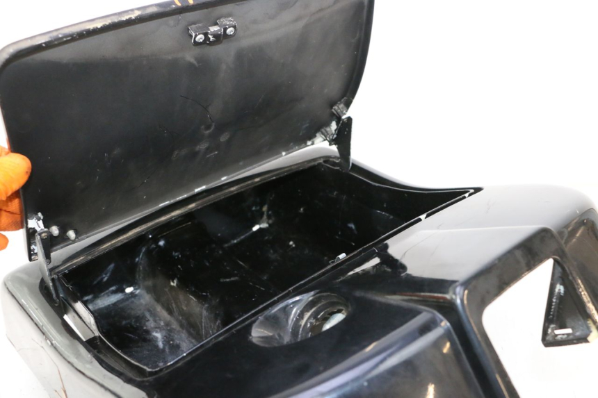 photo de INNER LEGSHIELD PIAGGIO VESPA PK FL 2T 50 (1990 - 1996) - Fixing points details