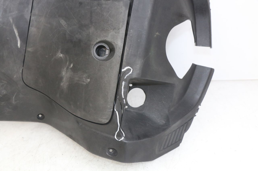 photo de INNER APRON YAMAHA X-MAX XMAX 250 (2006 - 2009) - Supplementary product photo