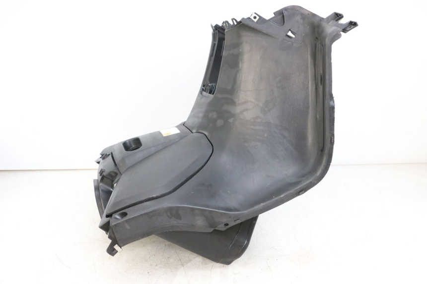 photo de INNER FAIRING YAMAHA X-MAX XMAX 125 (2010 - 2013) - Fixing points details